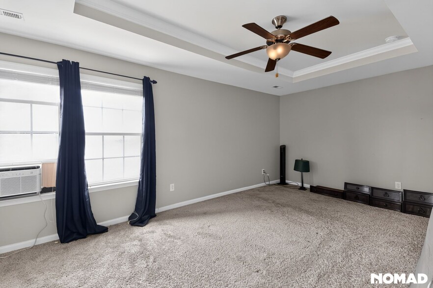 Building Photo - 676 Twisted Oak Ct