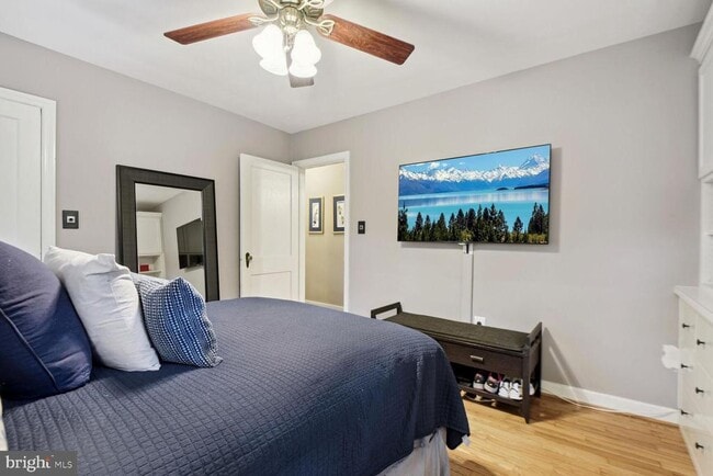 Building Photo - 900 N Livingston St