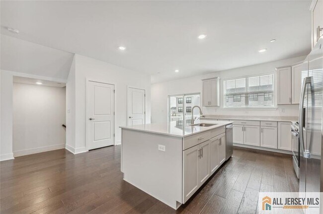 Building Photo - 46 Mariveles Wy