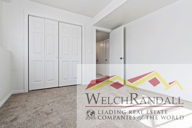 Building Photo - West Valley Home Available NOW!