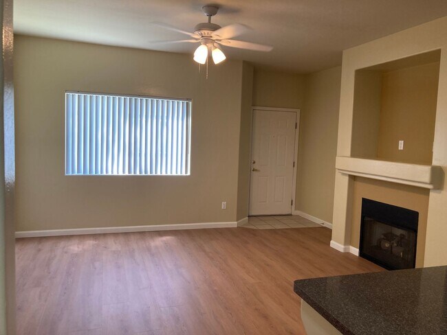 Building Photo - 12906 Merlot Dr