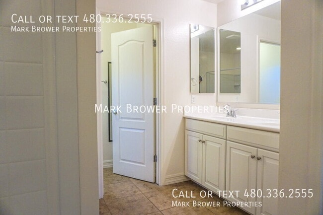 Building Photo - 3016 E Shannon St