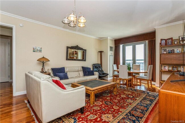 Building Photo - 10 City Pl