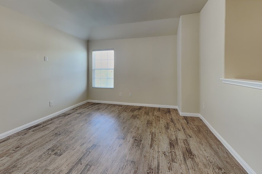 Building Photo - 10119 Berrypatch Ln