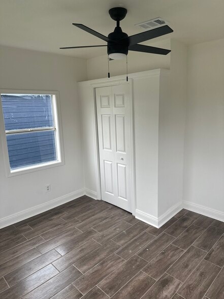 Building Photo - 1818 Brown Ave