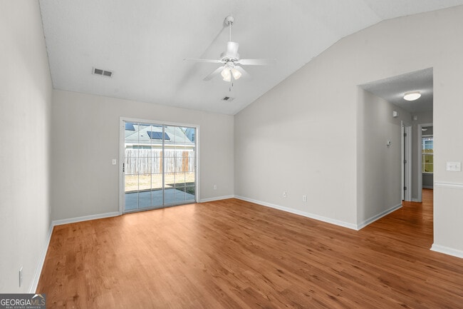 Building Photo - 7 Halyard Dr