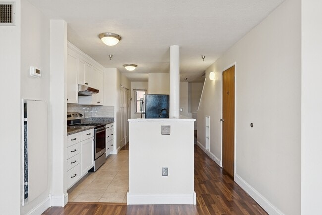 Building Photo - 1 Saco Island Terrace