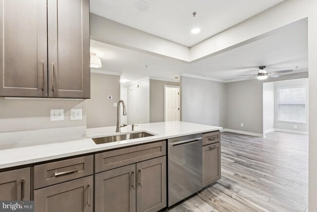 Building Photo - 8311 Bluebird Way