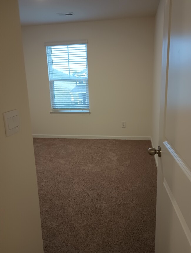 Building Photo - 1144 Aspen Ter