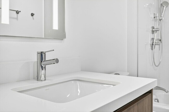 Building Photo - 1500 Rycroft St