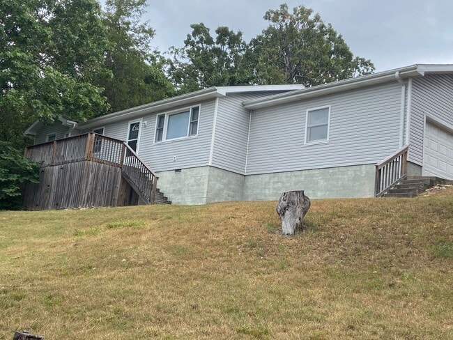 Building Photo - Single Family Home in Branson