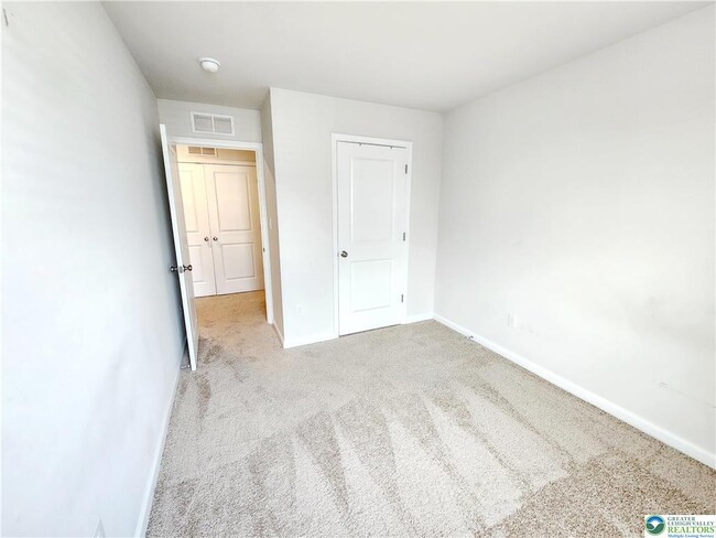 Building Photo - 1266 Susan Cir