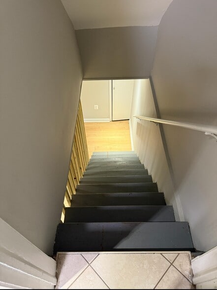 Building Photo - 1897 August Ave