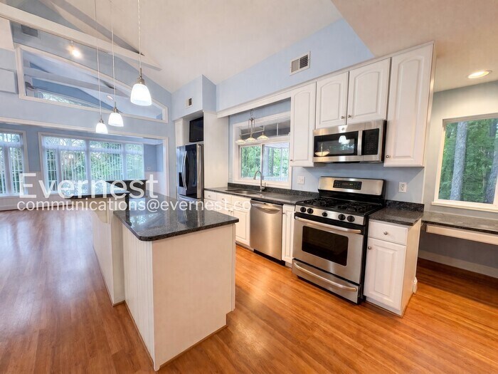 Building Photo - 109 Chesapeake Bay Dr