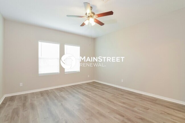 Building Photo - 3 Bedroom Pet-Friendly Home in St. Cloud, FL with Main Street Renewal