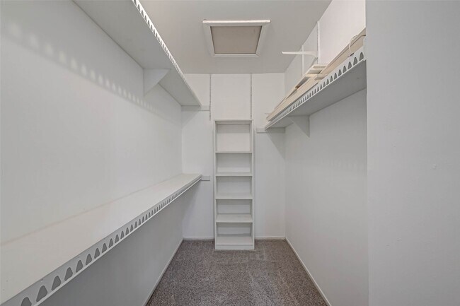 Building Photo - 925 Wax Myrtle Ln