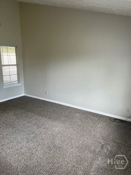 Building Photo - 930 Piercefield Dr