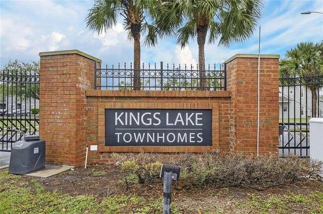 Building Photo - 13123 Kings Crossing Dr