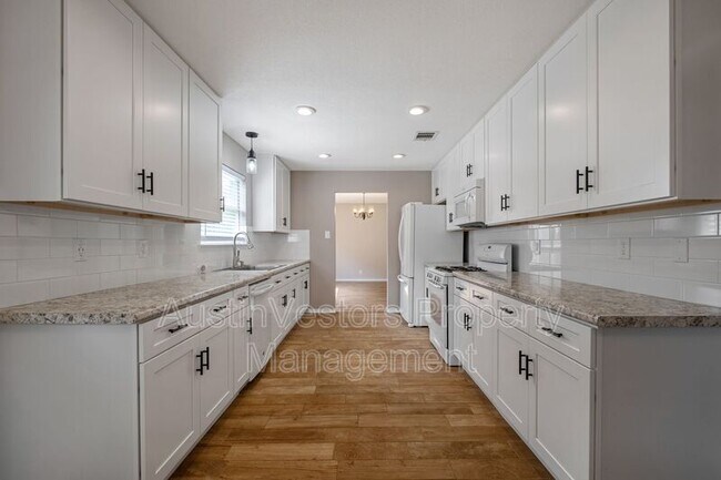 Building Photo - 16409 Port Hood Dr