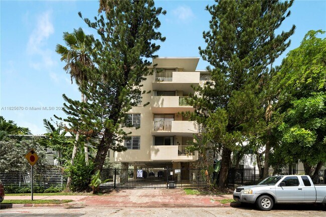 Building Photo - 631 Jefferson Ave
