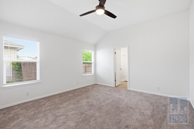 Building Photo - 1006 Buttercup Ct