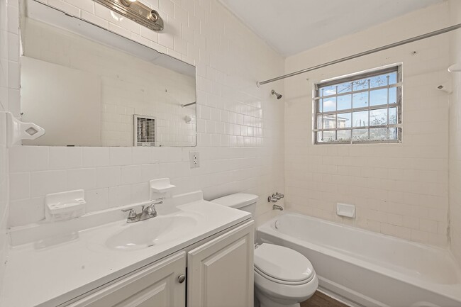 Building Photo - 5315 Bellfort Ave