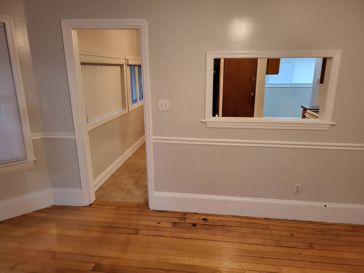 Building Photo - 517 Summer St