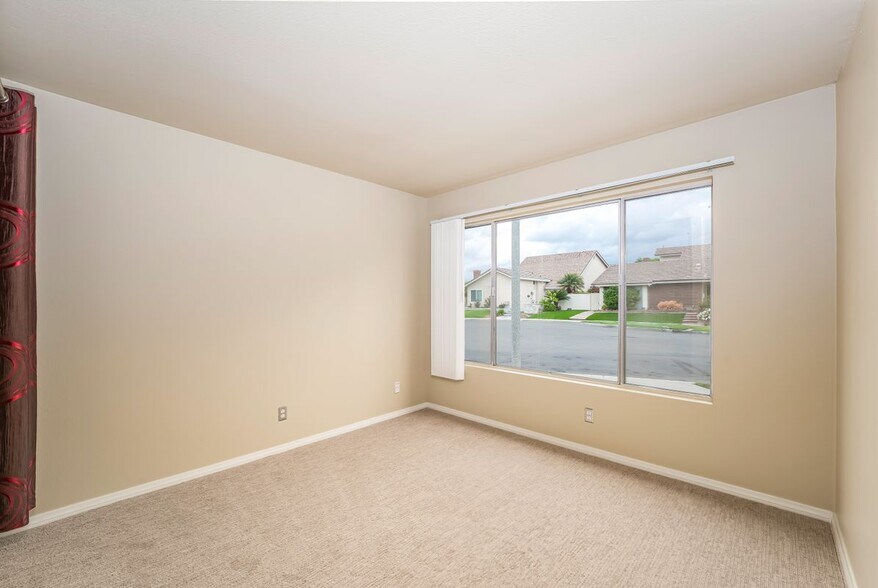 Building Photo - 2162 Sweetbriar Rd