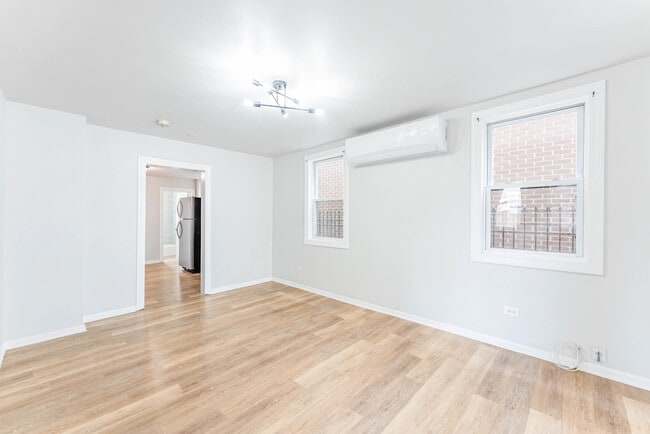 Building Photo - 3807 S Albany Ave