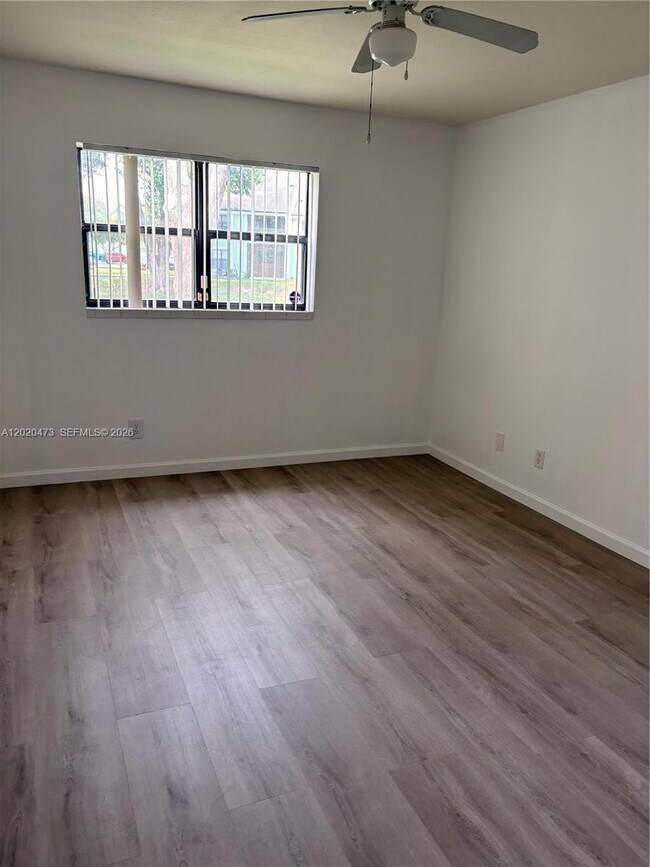 Building Photo - 8753 NW 39th St