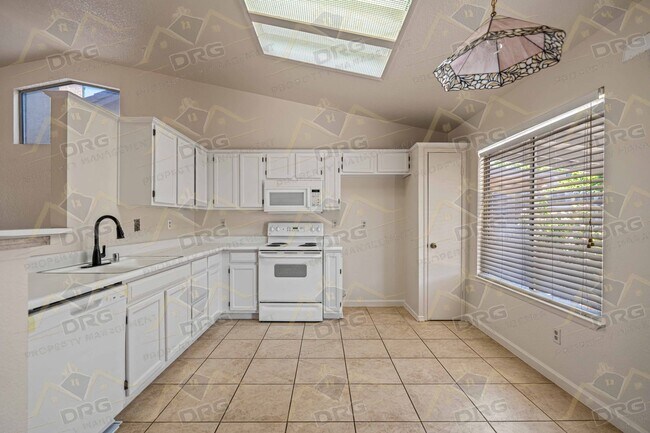 Building Photo - 3524 Hallsboro Ct