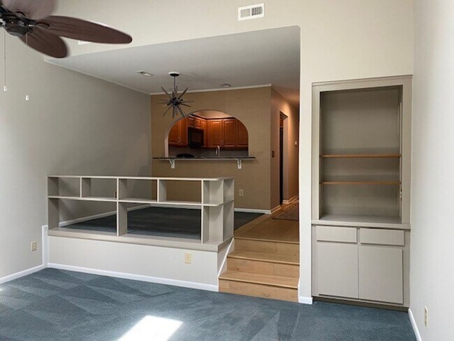 Building Photo - Welcome to this stunning 2-bedroom, 2-bath...
