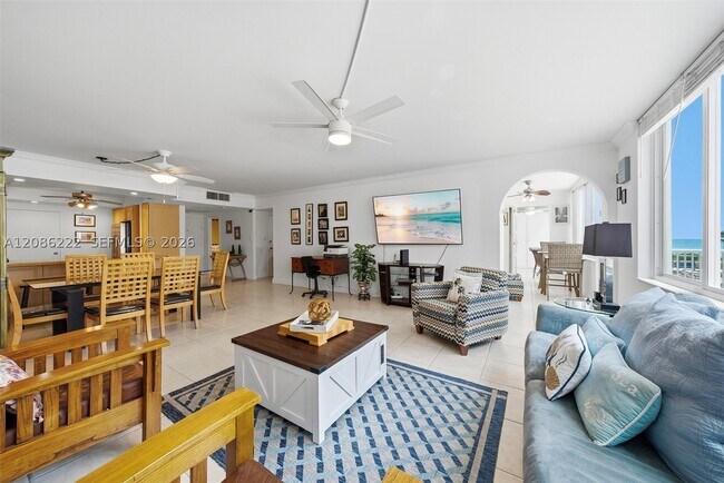 Building Photo - 5401 Collins Ave
