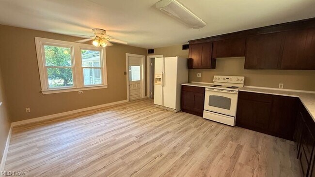 Building Photo - 629 Portage Lakes Drive