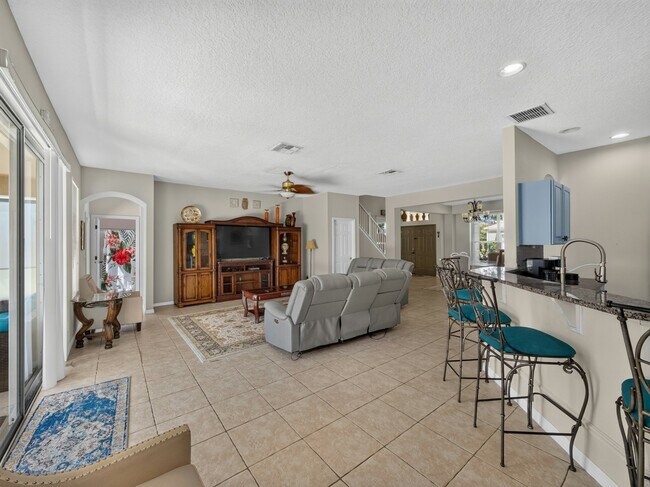 Building Photo - 8519 La Isla Dr