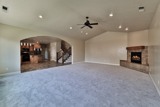Building Photo - "Spacious 4-Bedroom Retreat with 3,584 Sq ...