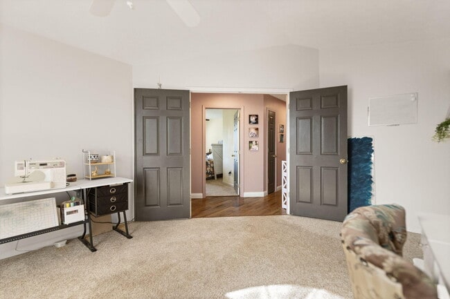 Building Photo - 76 Waterford Way