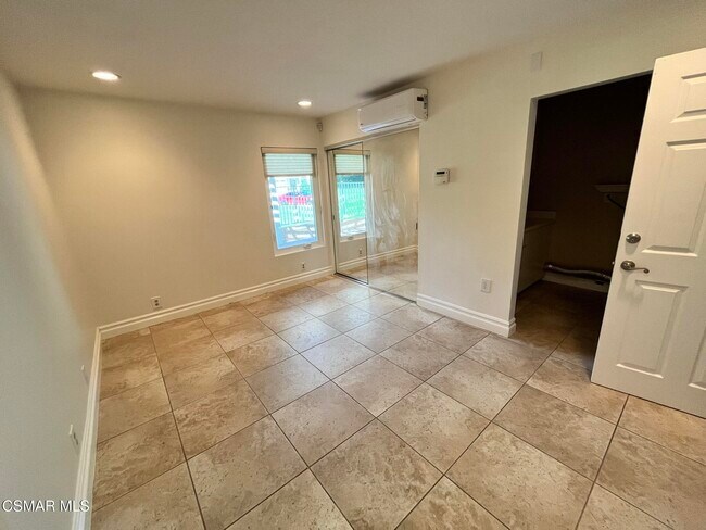 Building Photo - 29160 Oakpath Dr