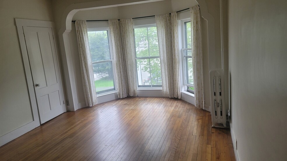 Primary Photo - 248 Elm St