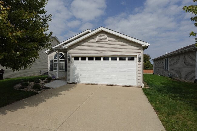 Building Photo - 2211 W Jubilee Ln
