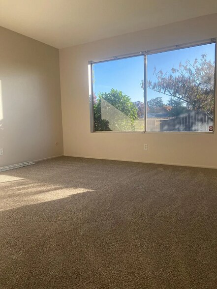 Building Photo - 4446 Moffitt Dr