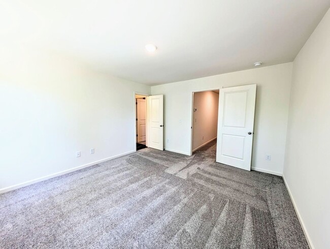 Building Photo - Tyler Gardens