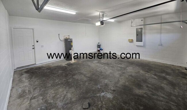 Building Photo - 505 Mallard Ct