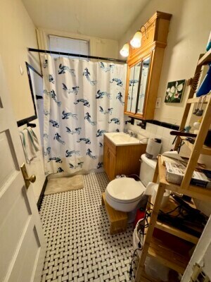 Building Photo - 212 Winthrop Rd