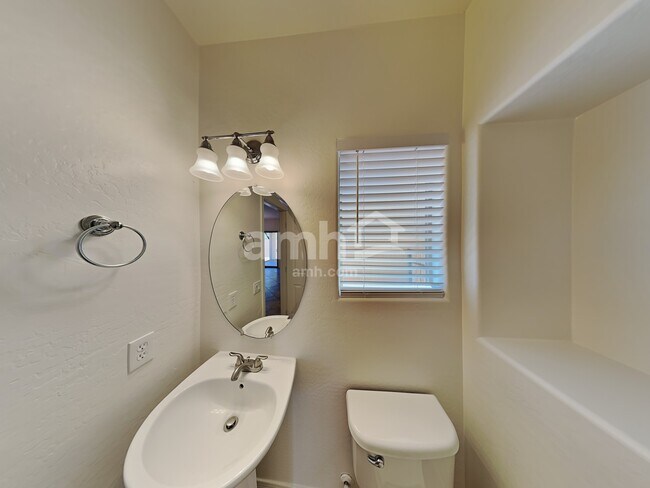 Building Photo - 4717 S Antonio