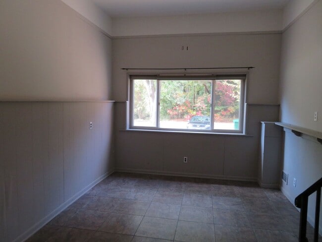 Building Photo - Winston Terrace Rental