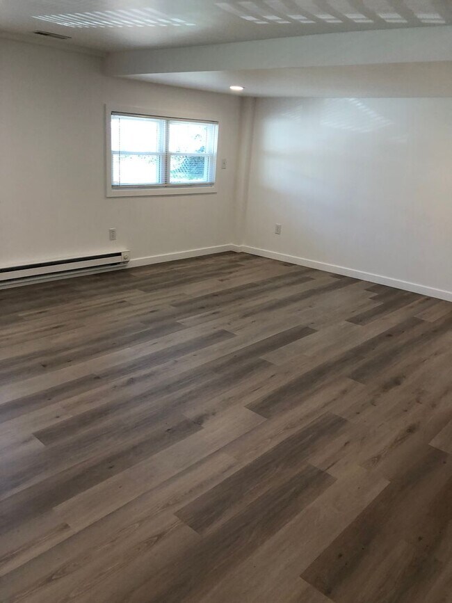 Building Photo - 125 Lockart Plaza