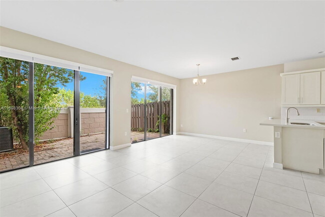 Building Photo - Northwest 61 Lane, Doral, FL 33178 - 4 BR ...