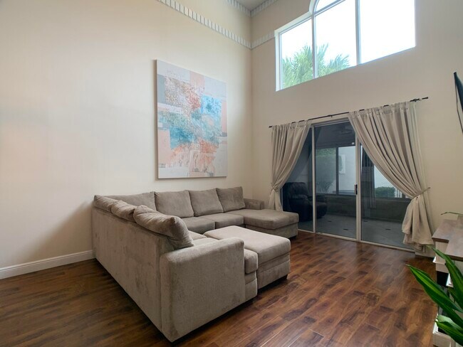 Building Photo - 10465 Mateo Ct