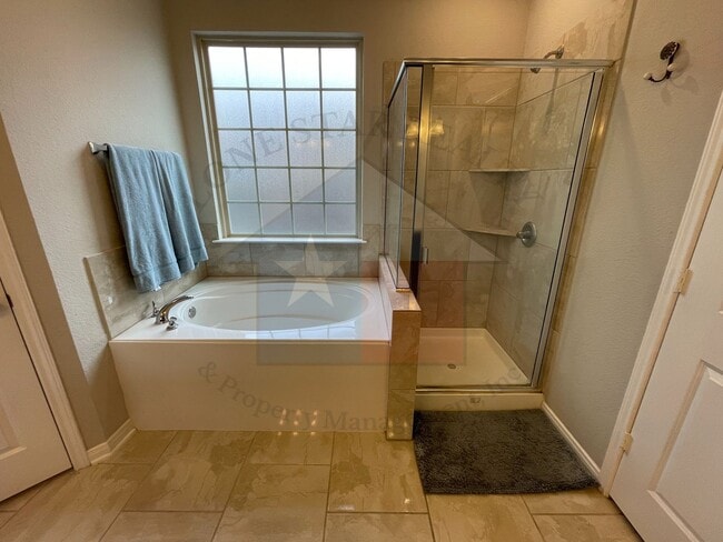 Building Photo - 1627 Neff Dr